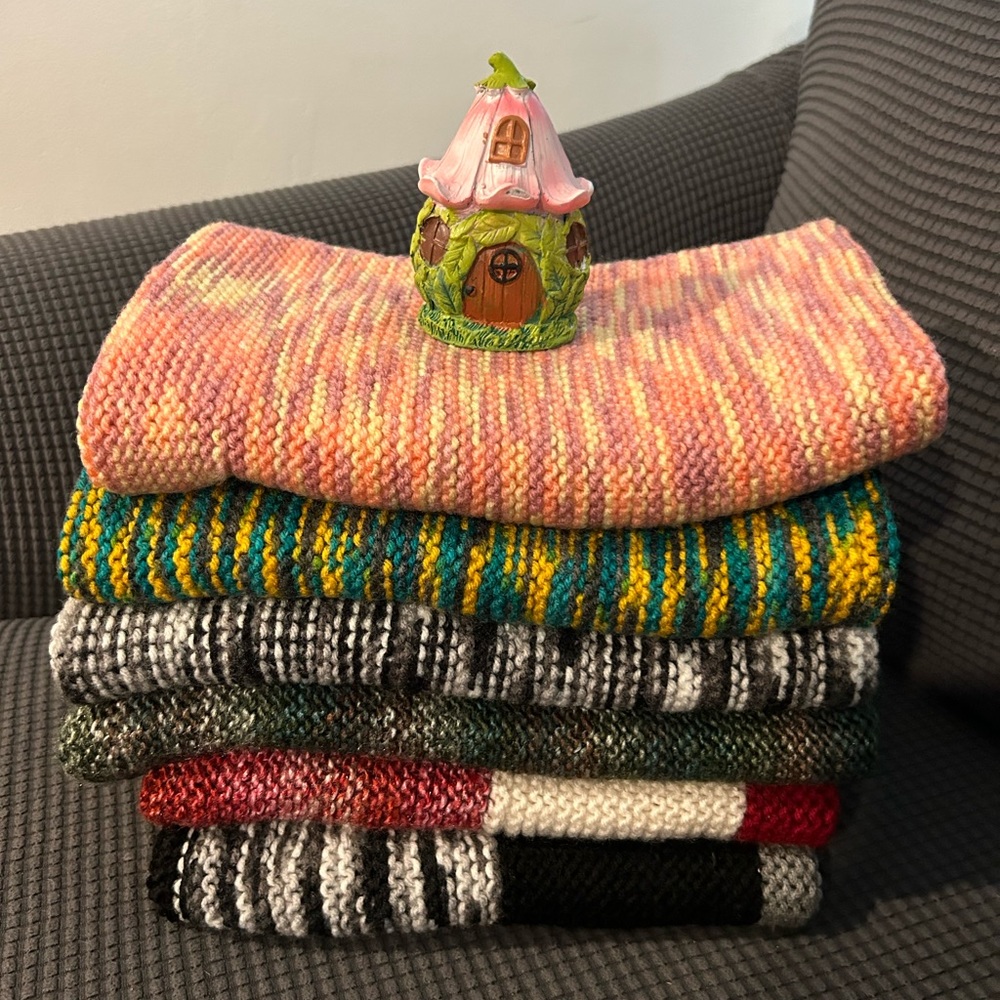 Beautiful and warm hand-knitted tubular scarves in various colors, new